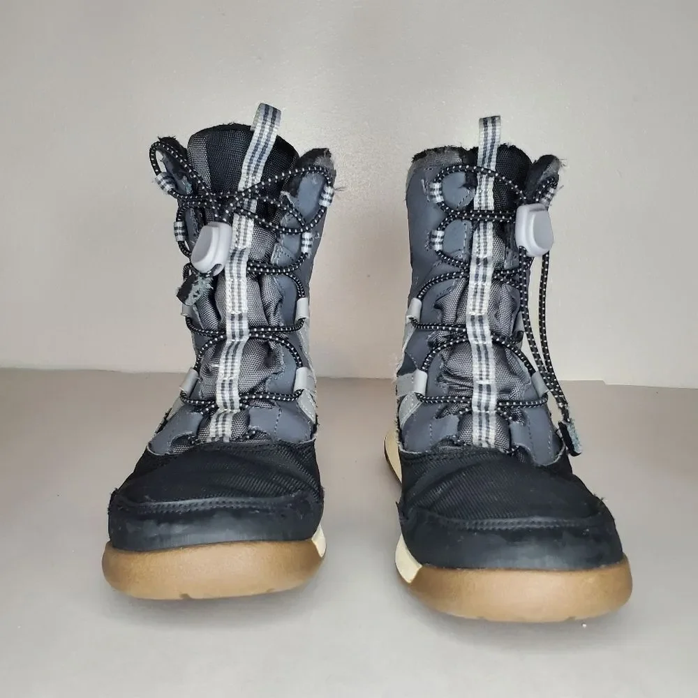 Merrell Snow Crush Waterproof Boot in Grey Size 4